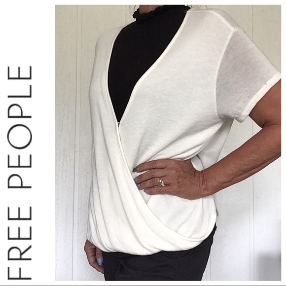 WE THE FREE BY FREE PEOPLE WHITE SURPLICE WRAP WHITE TOP MEDIUM NWOT - Picture 2 of 11